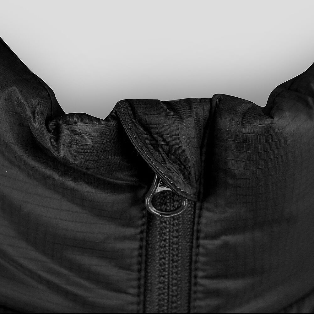 Vertical Down Jacket Evo schwarz Kragen