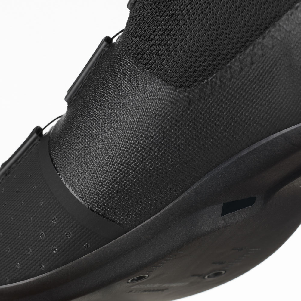 fizik-tempo-overcurve-r4-black_black-detail
