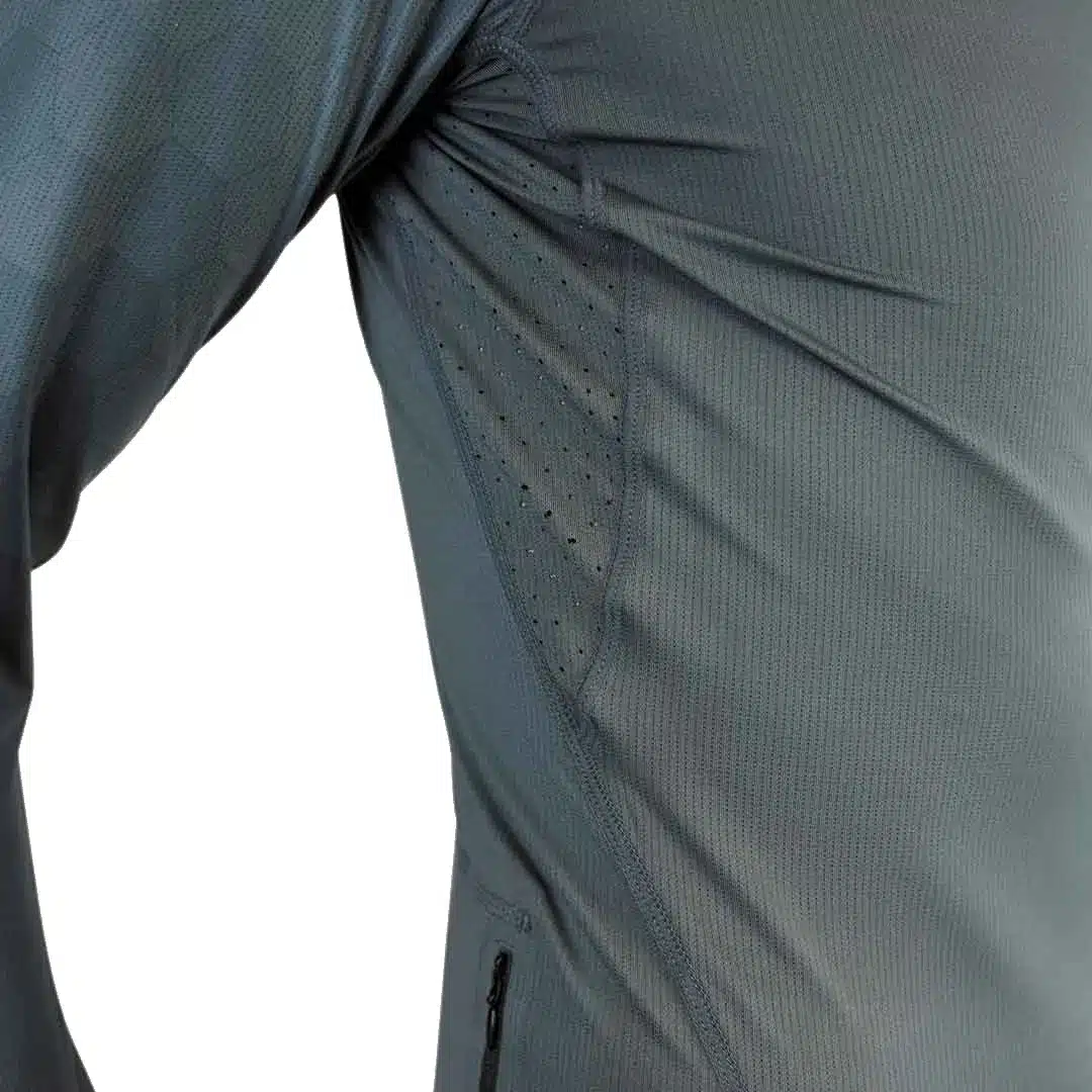 raidlight-r-light-long-sleeve-zip-top-achsel raidlight-r-light-long-sleeve-zip-top-achsel