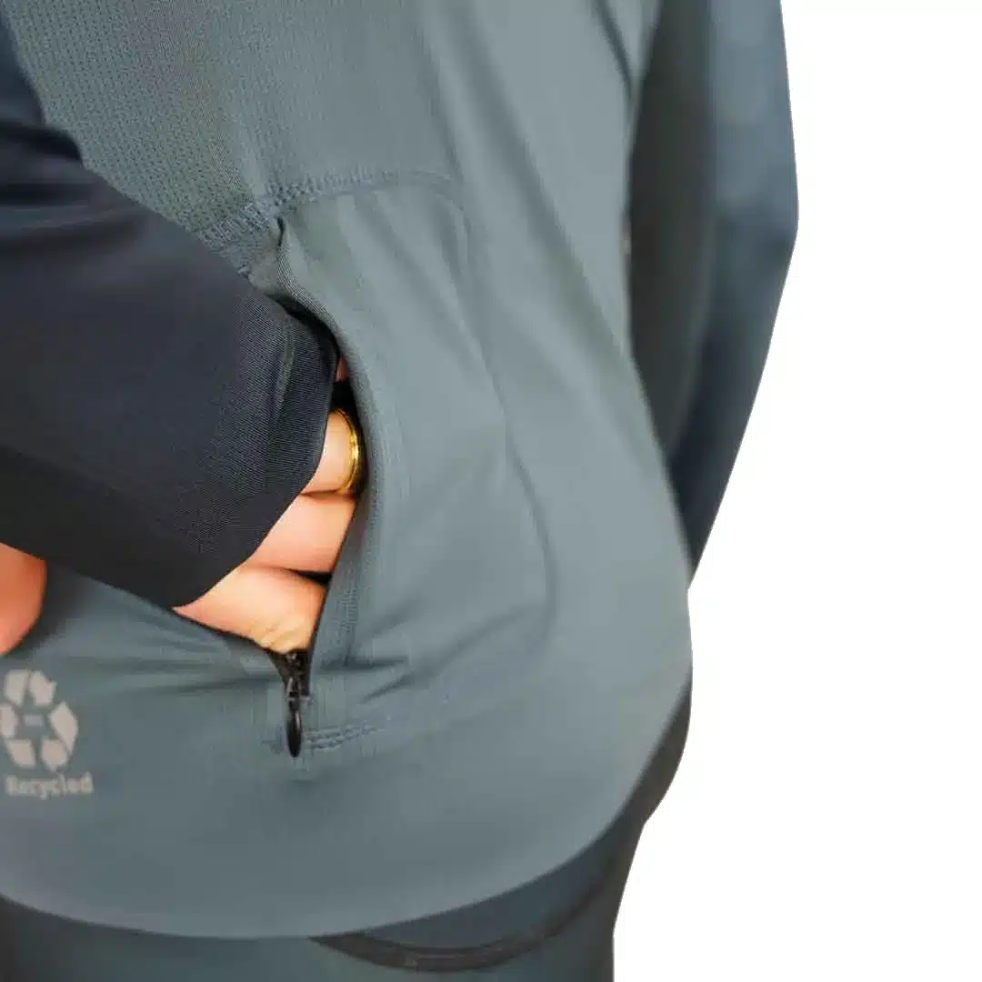 raidlight-r-light-long-sleeve-zip-top-rueckentasche raidlight-r-light-long-sleeve-zip-top-rueckentasche